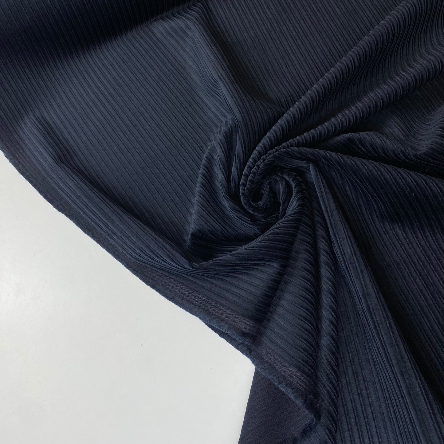 Pana azul oscuro de tacto aterciopelado