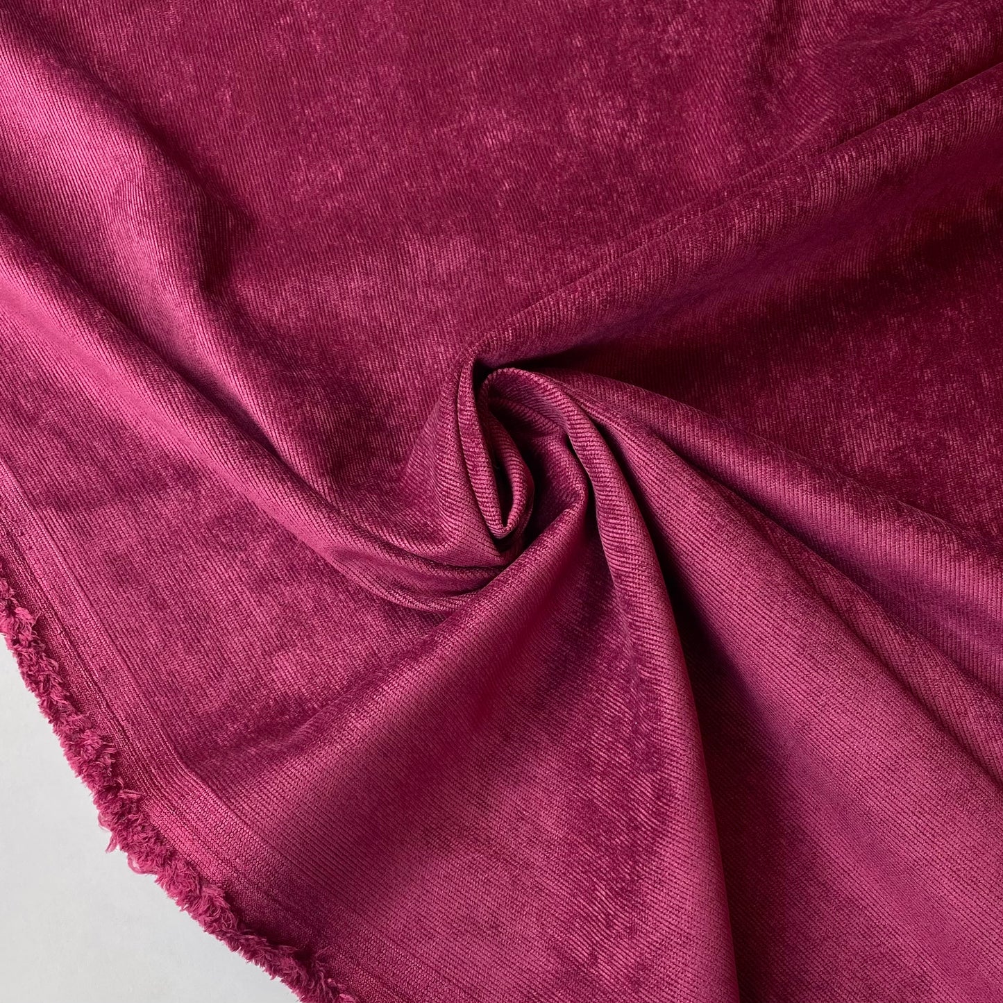 Tecido bombazine bordeaux