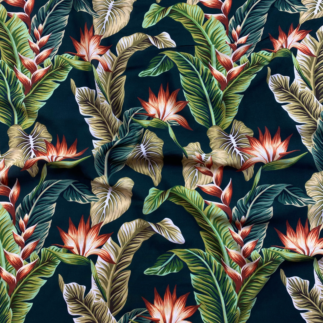 Popelina negra con hojas verdes