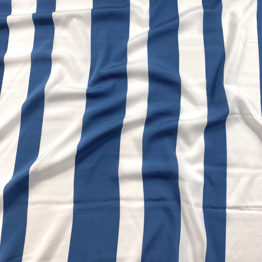 Popeline com riscas azuis oceano e brancas