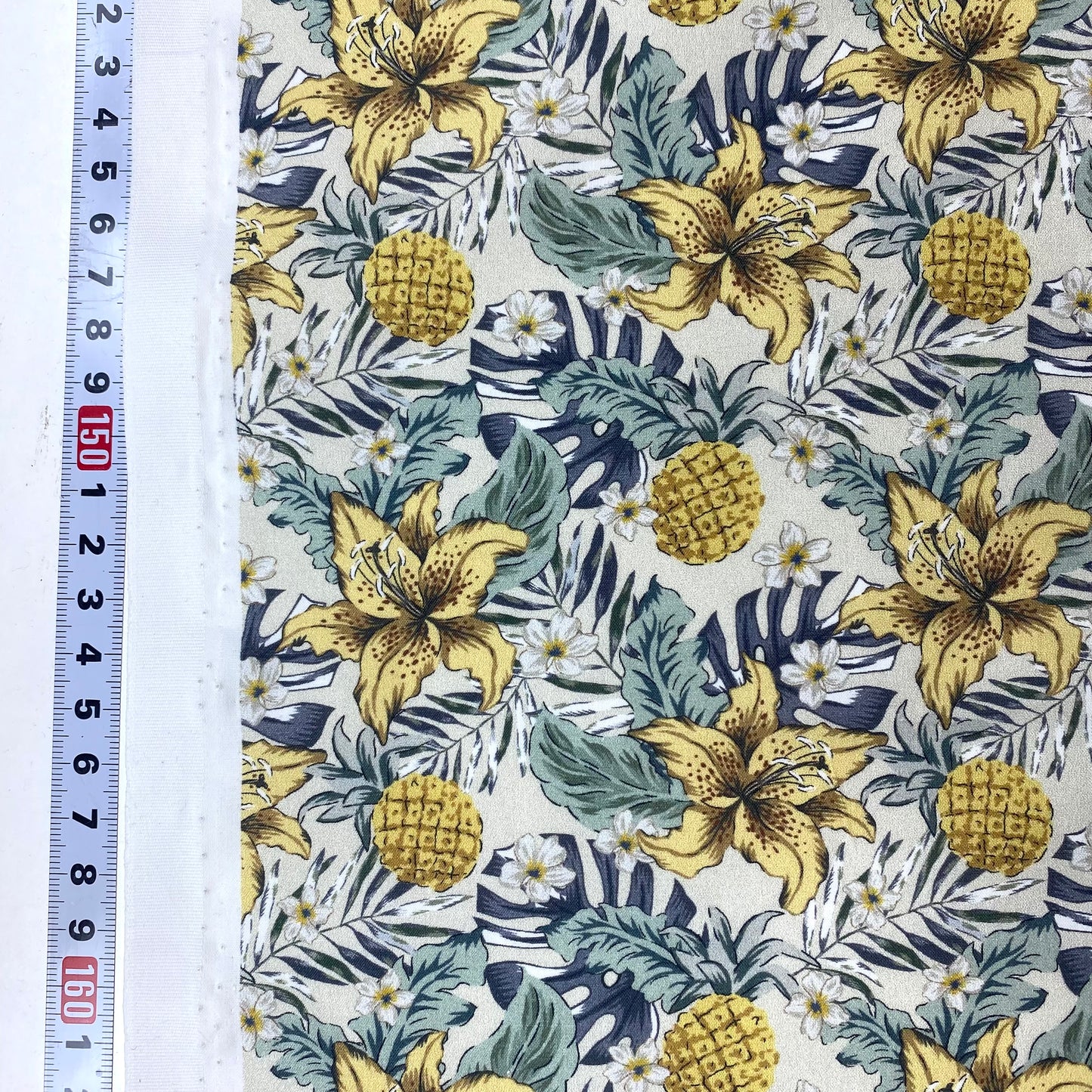 Cambray 100% Algodón Gris Estampado Tropical