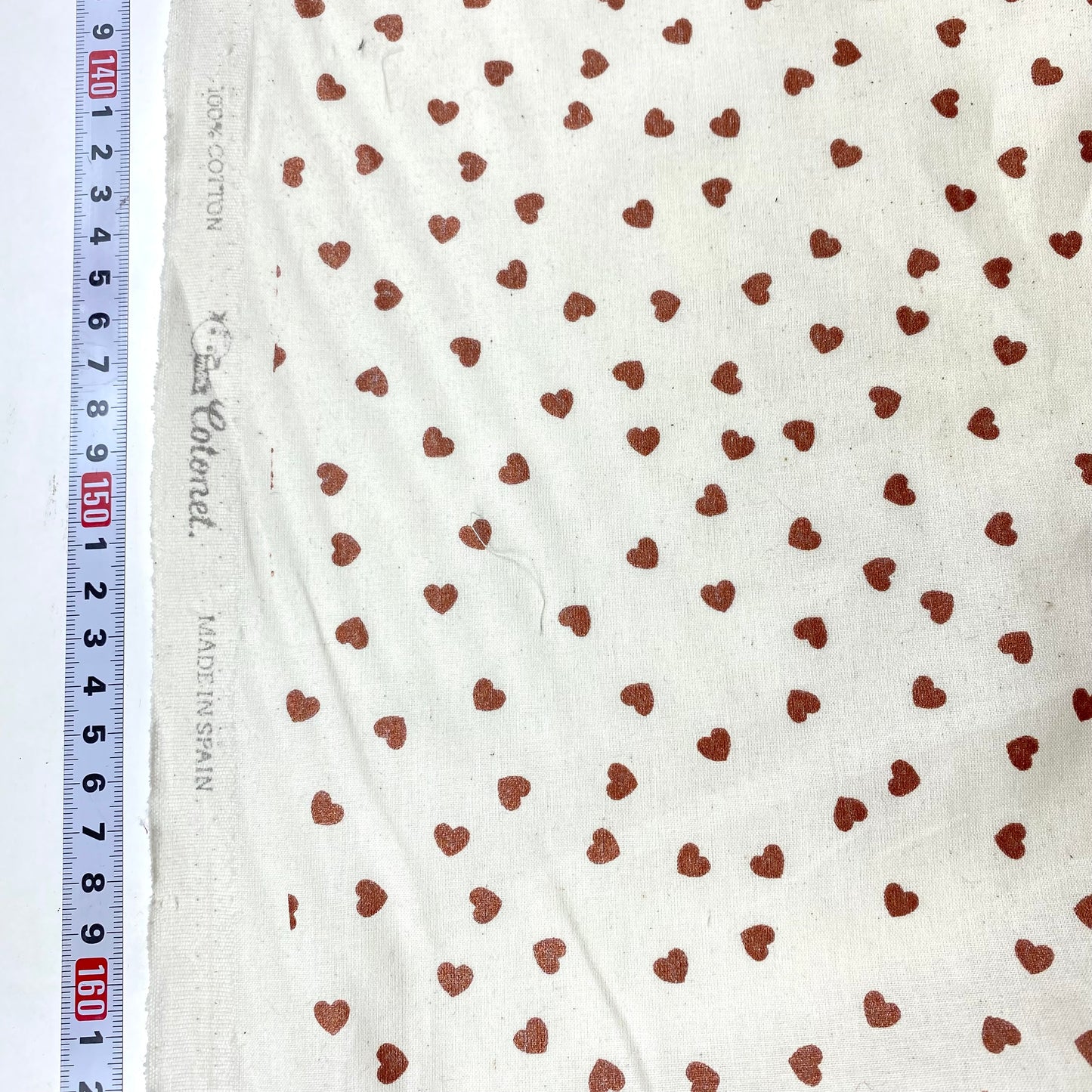 Cambray 100% Algodón Perla con Corazones Marrones