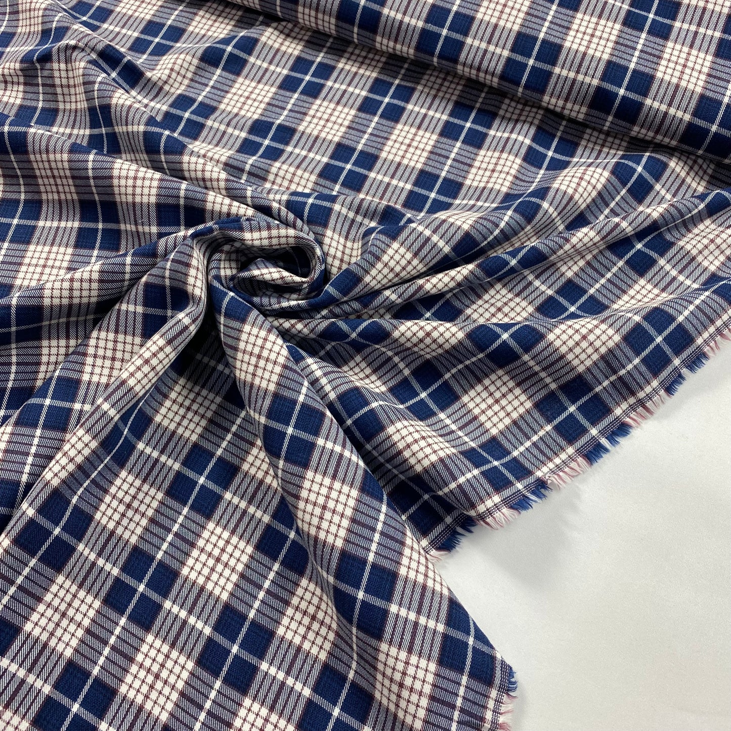 Vaiela azul oscuro y blanco, con raya burdeos