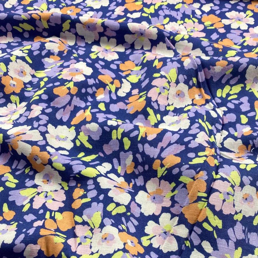 Linho lilás com flores