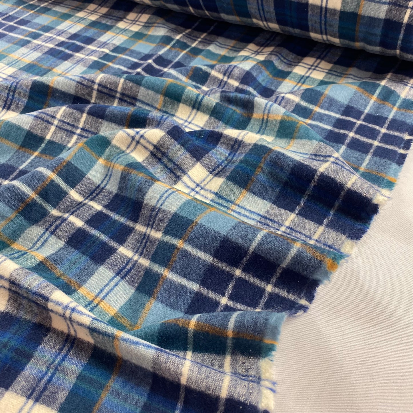 Flanela tons branco e azul