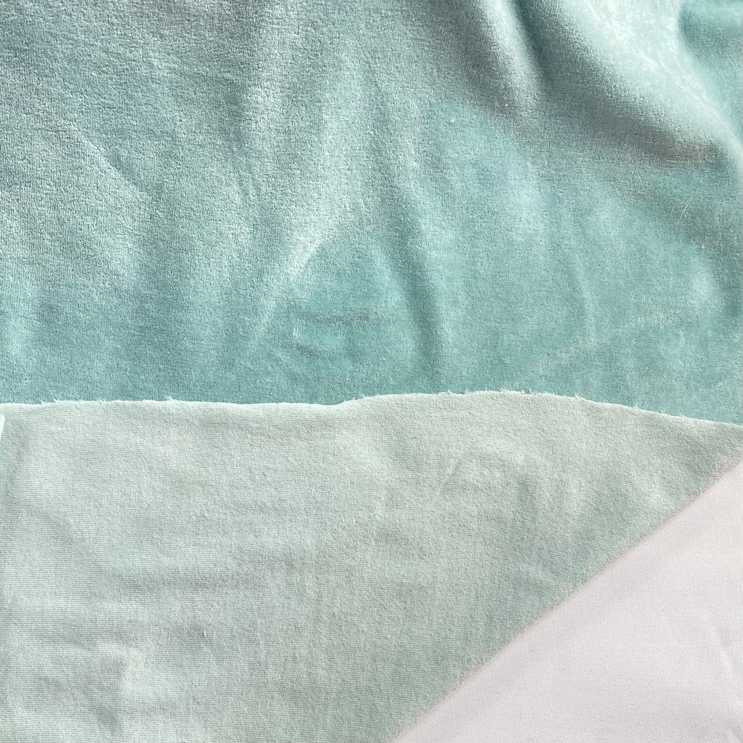 Malla aterciopelada verde agua