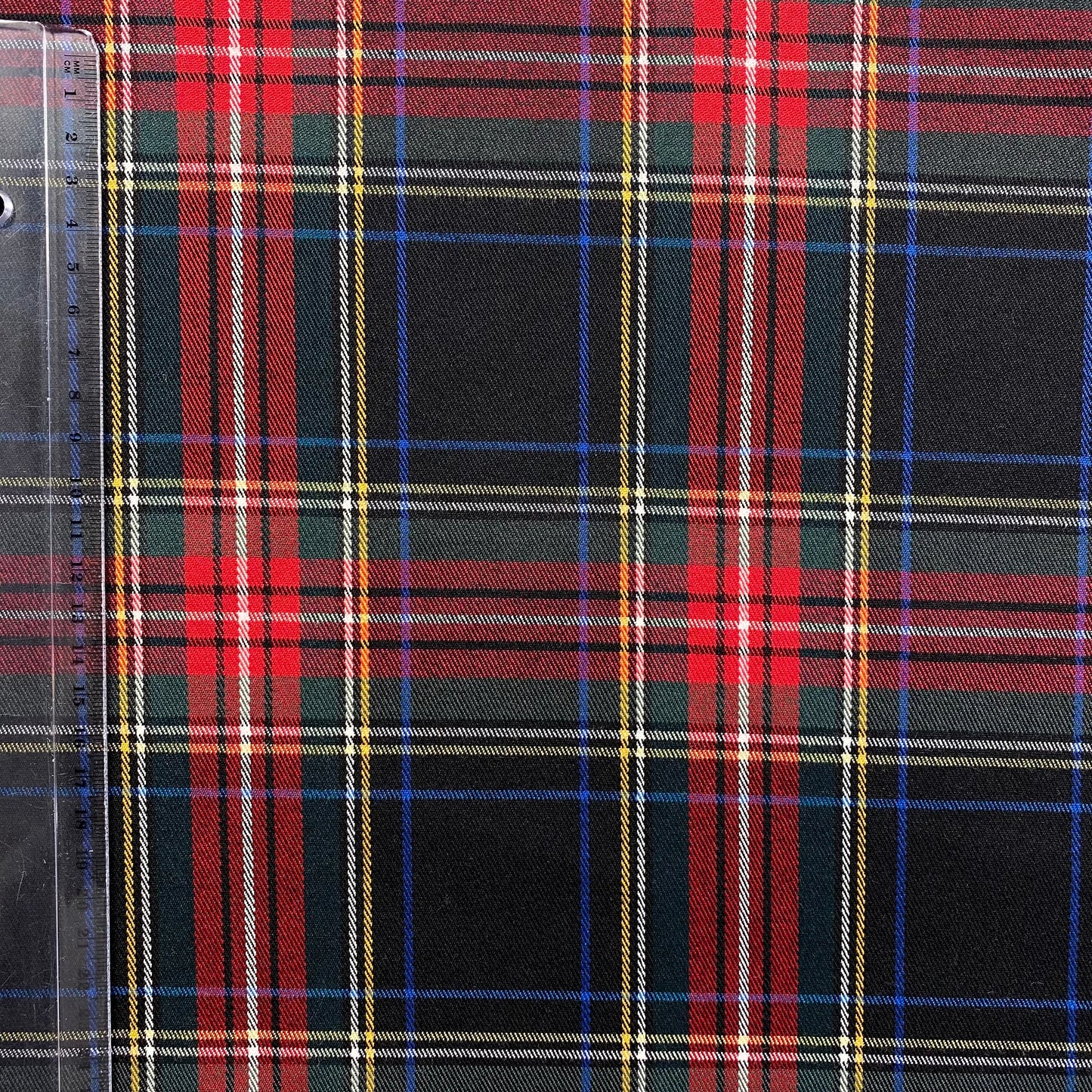 Tartán a cuadros negro y rojo