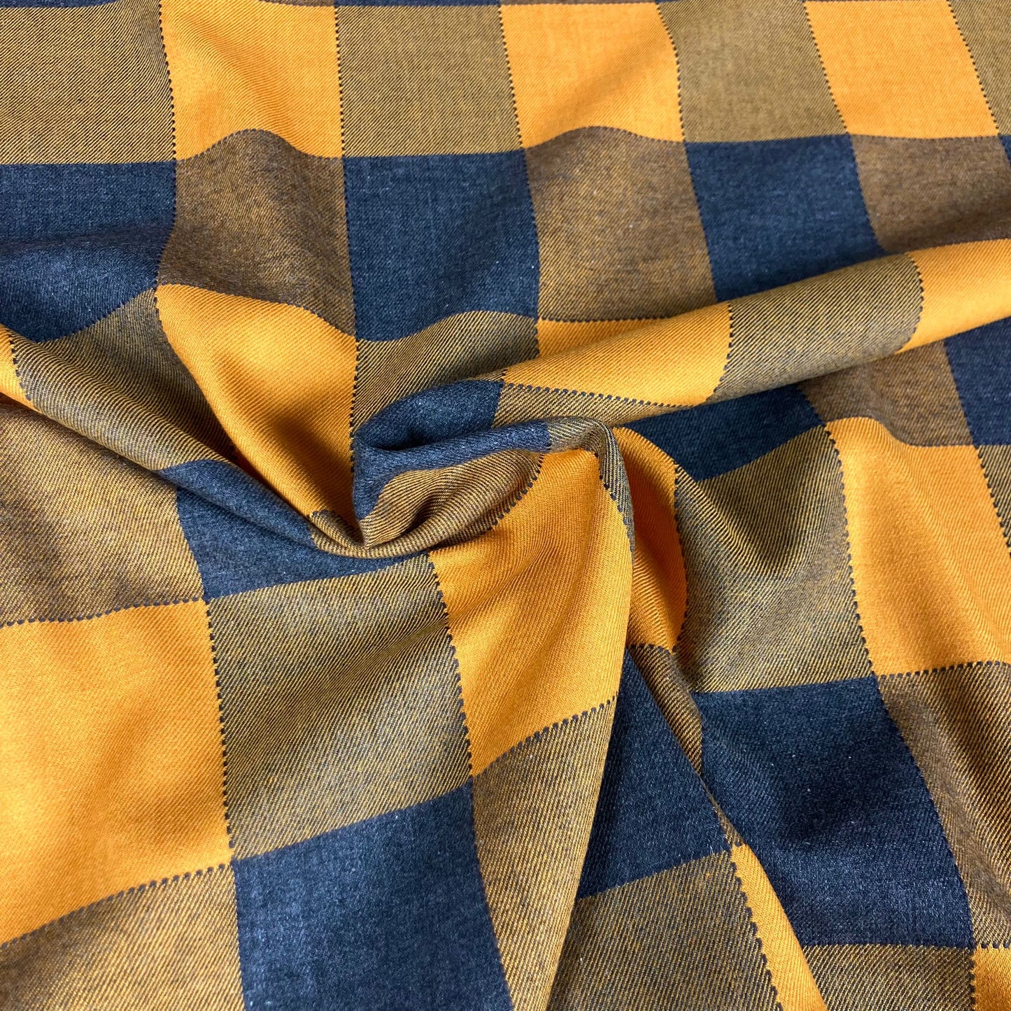 Viyela con cuadros azules y amarillo tostado