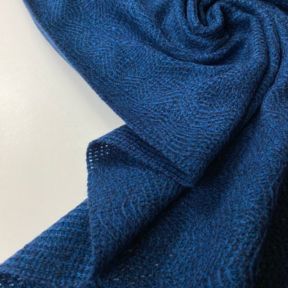 Tejido de punto estilo granja en color azul océano