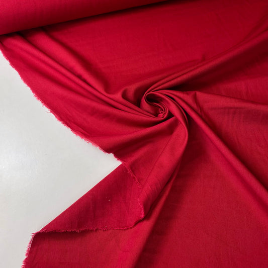 Sarga de color rojo sangre