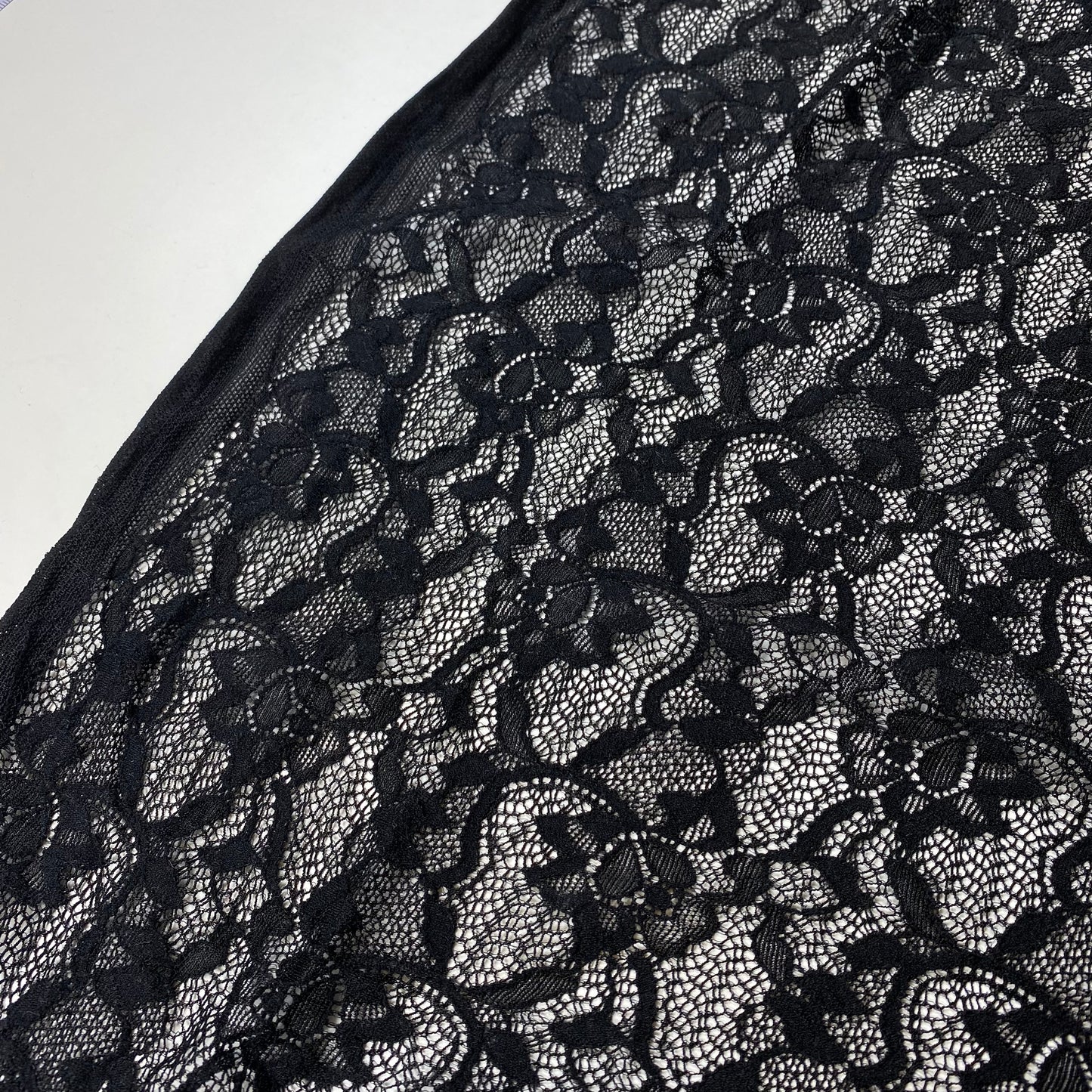 Renda pretas com flores