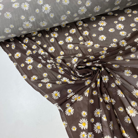 Tule preto com margaridas