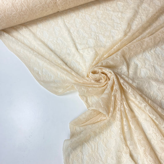 Renda pérola cru com flores