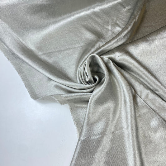 Sarja acetinada cinza metalizado