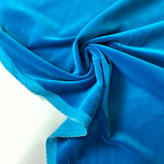 Veludo azul celeste