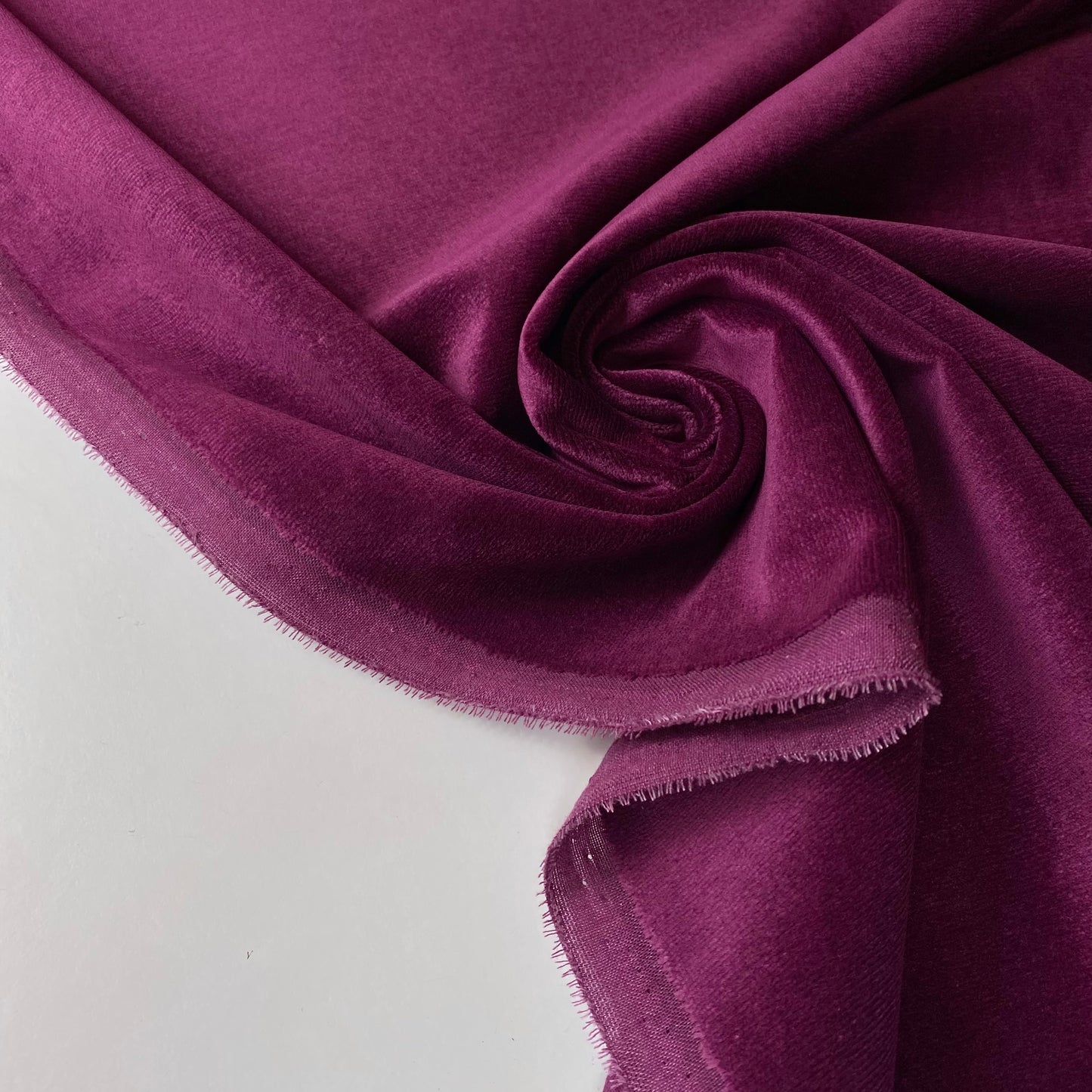 Tecido veludo violeta