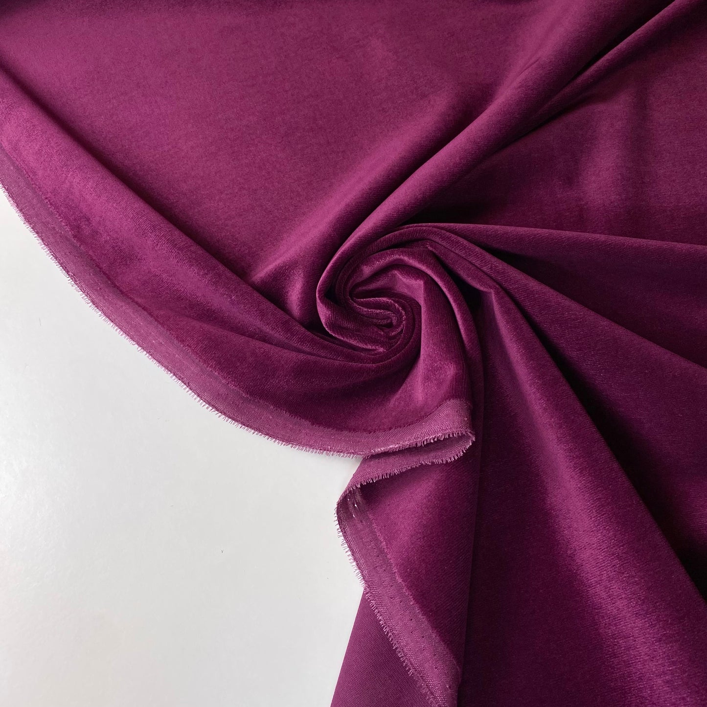 Tecido veludo violeta