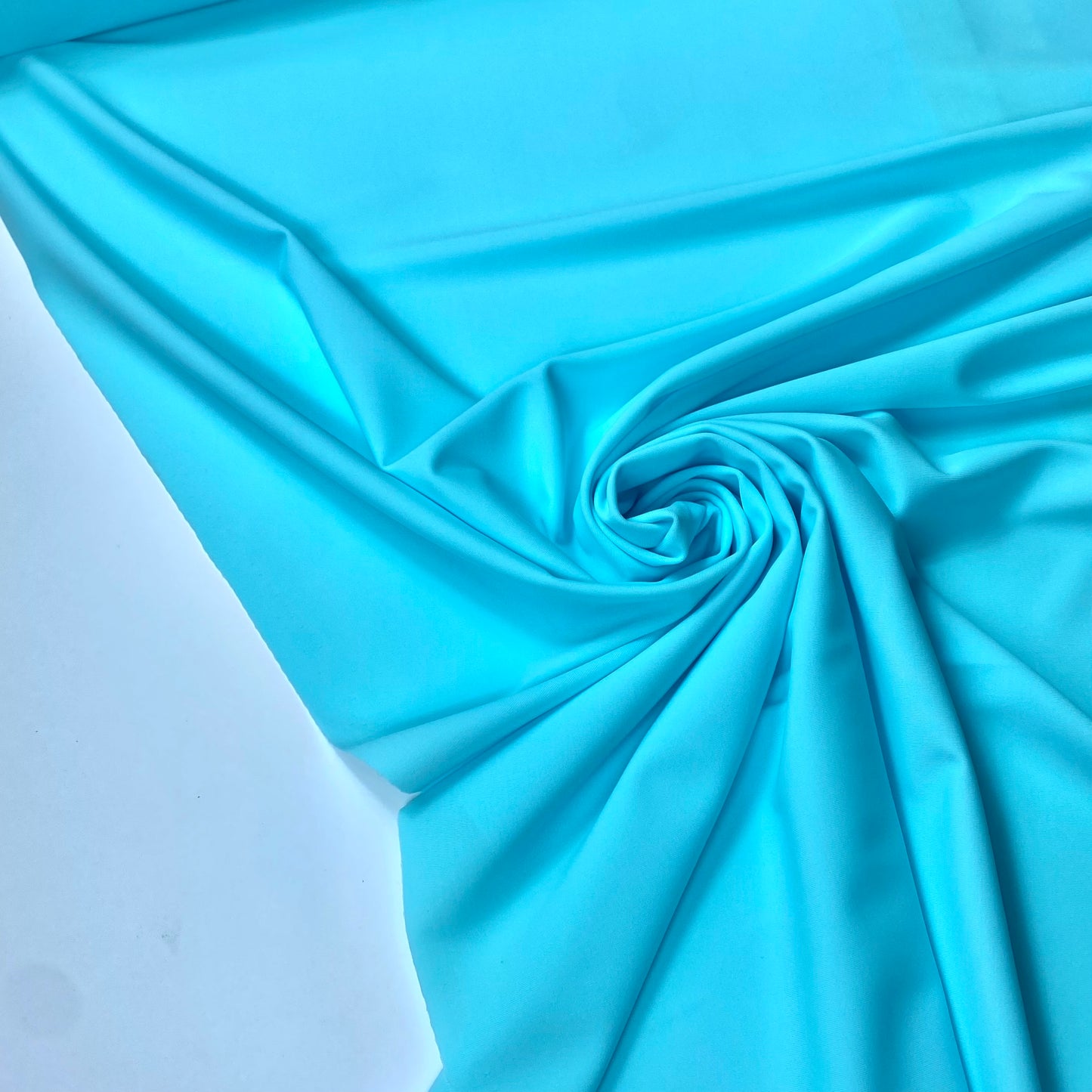 Lycra azul turquesa claro