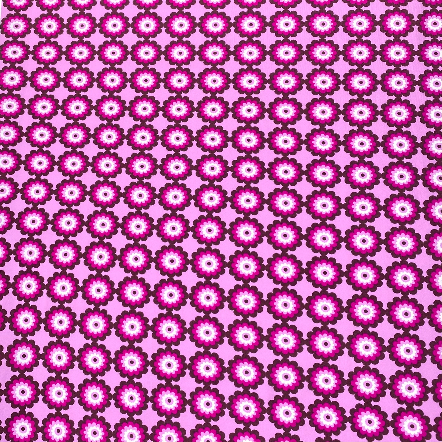 Malha lycra fundo rosa flores rosa e roxo