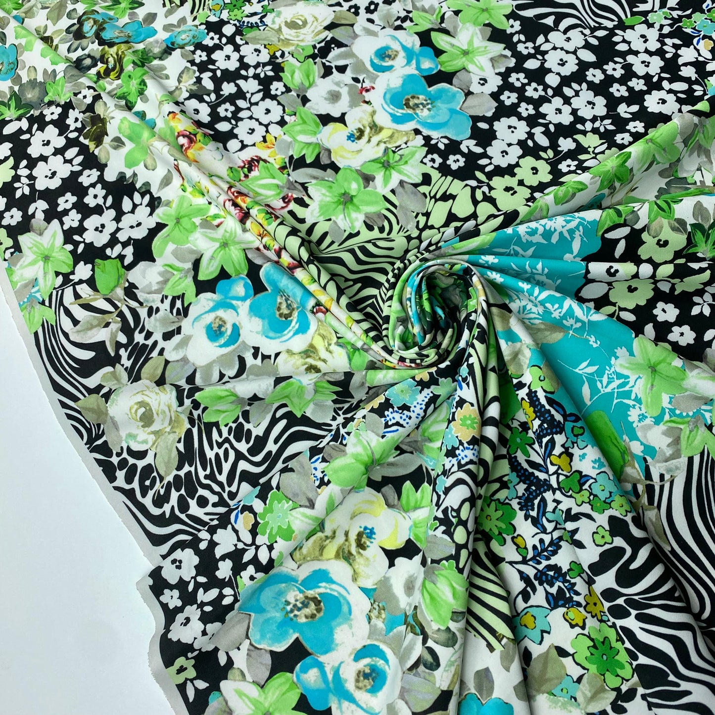 Malha lycra padrão tropical