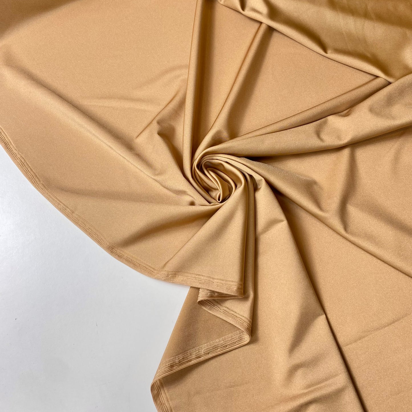 Lycra Com Brilho Dourada
