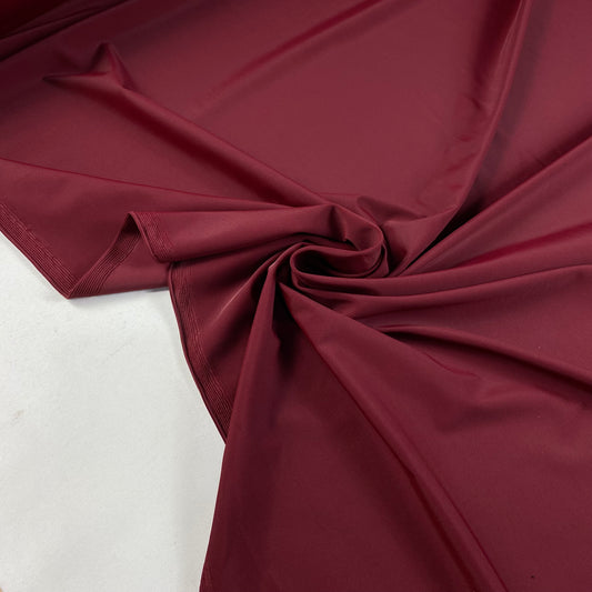 Lycra bordeaux com algum brilho
