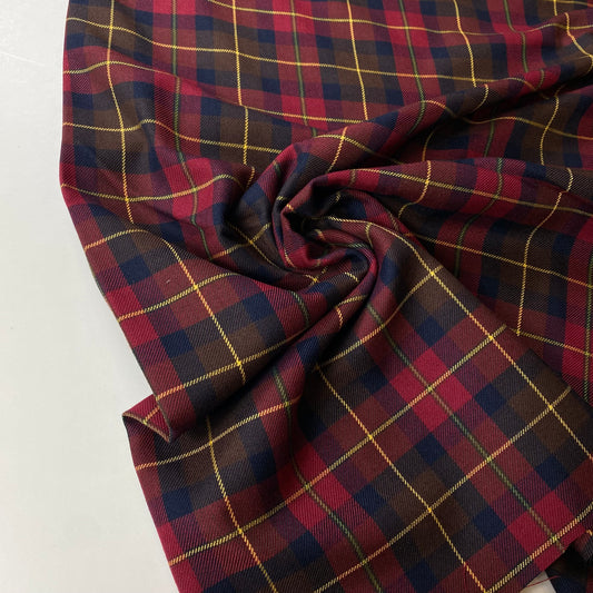 Tartán escocés burdeos y azul