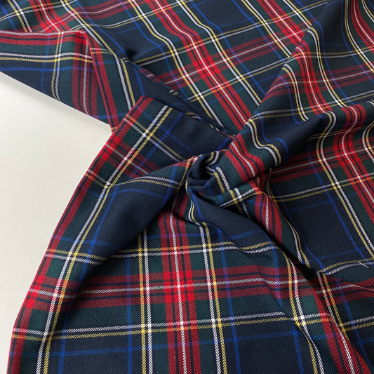 Tartán escocés azul marino con rayas de colores