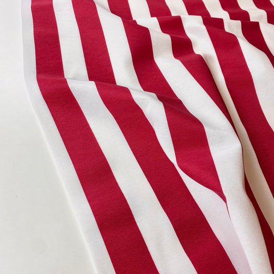 Cinta de rayas rojas