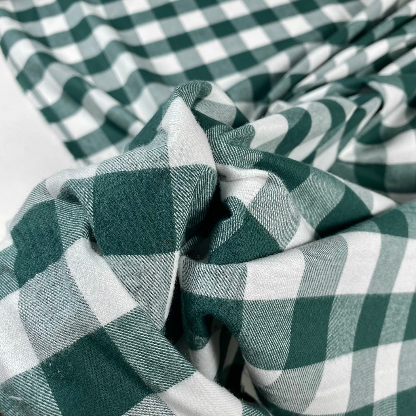 Vaiela standard green and white vichy pattern