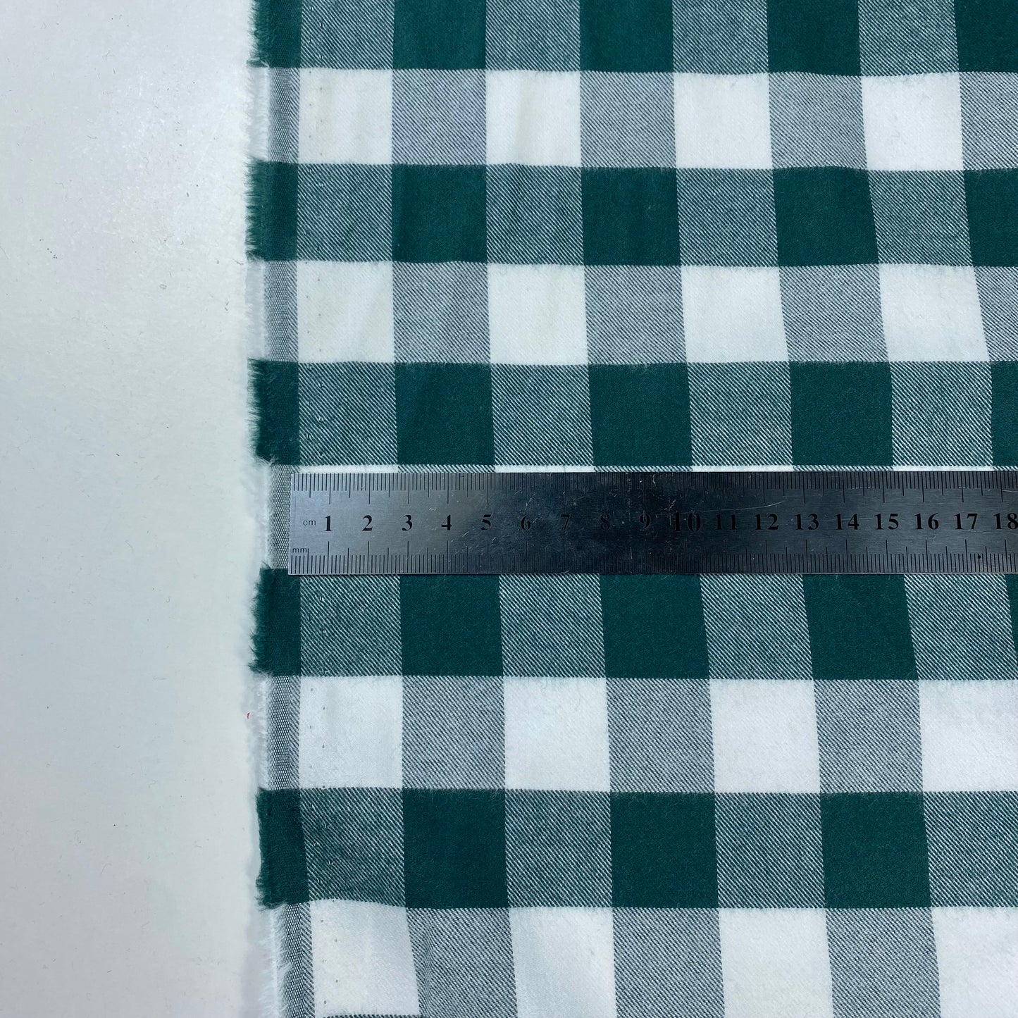 Vaiela standard green and white vichy pattern