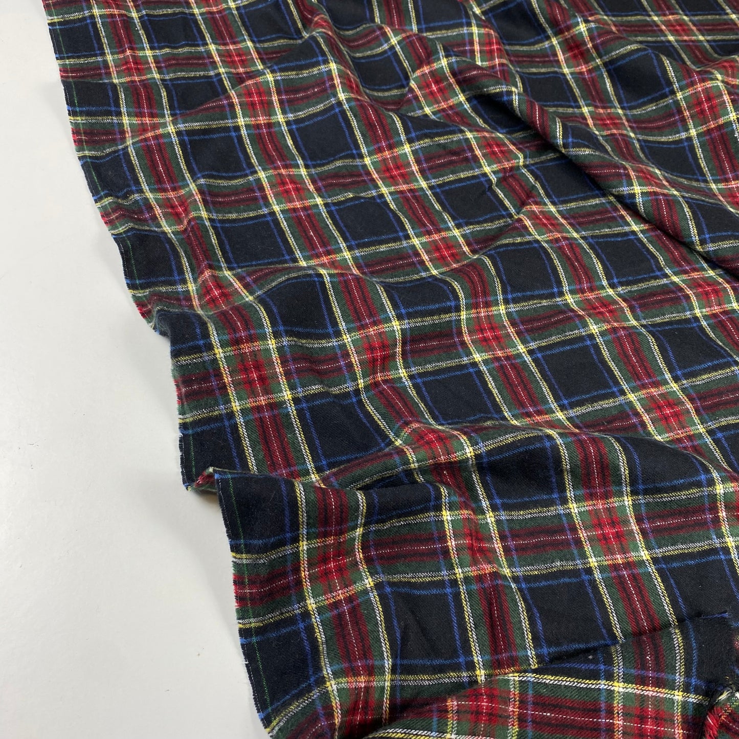 Franela negra con colores