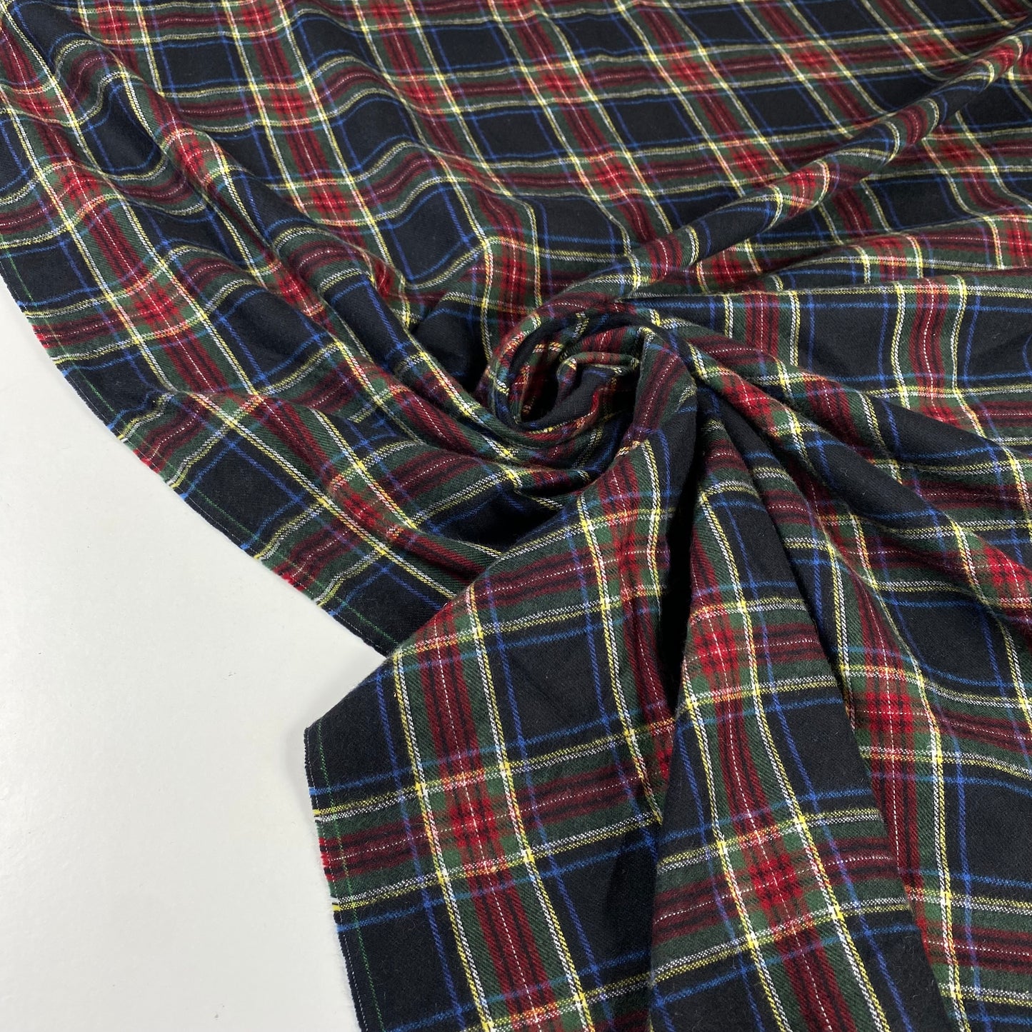 Franela negra con colores