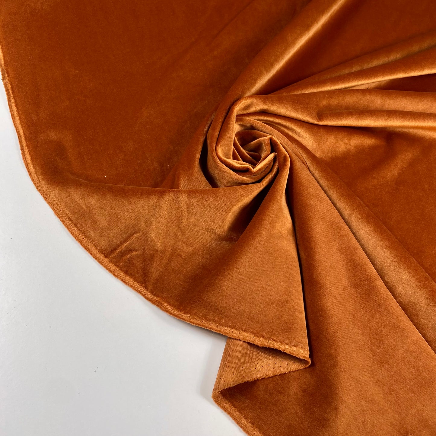 Terciopelo 100% poliéster color caramelo