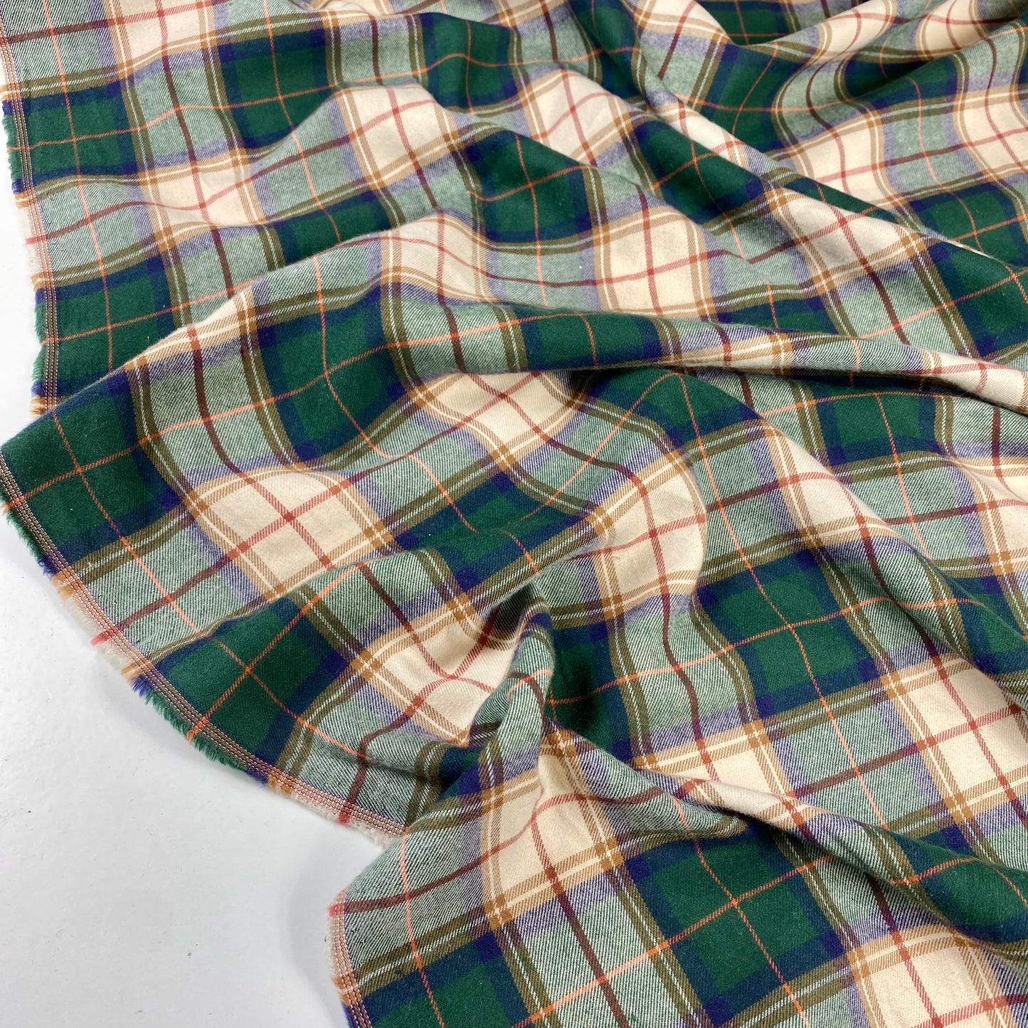 Standard green and beige Vaiela