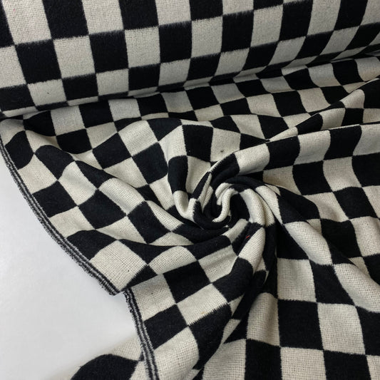 granja cuadrada en blanco y negro