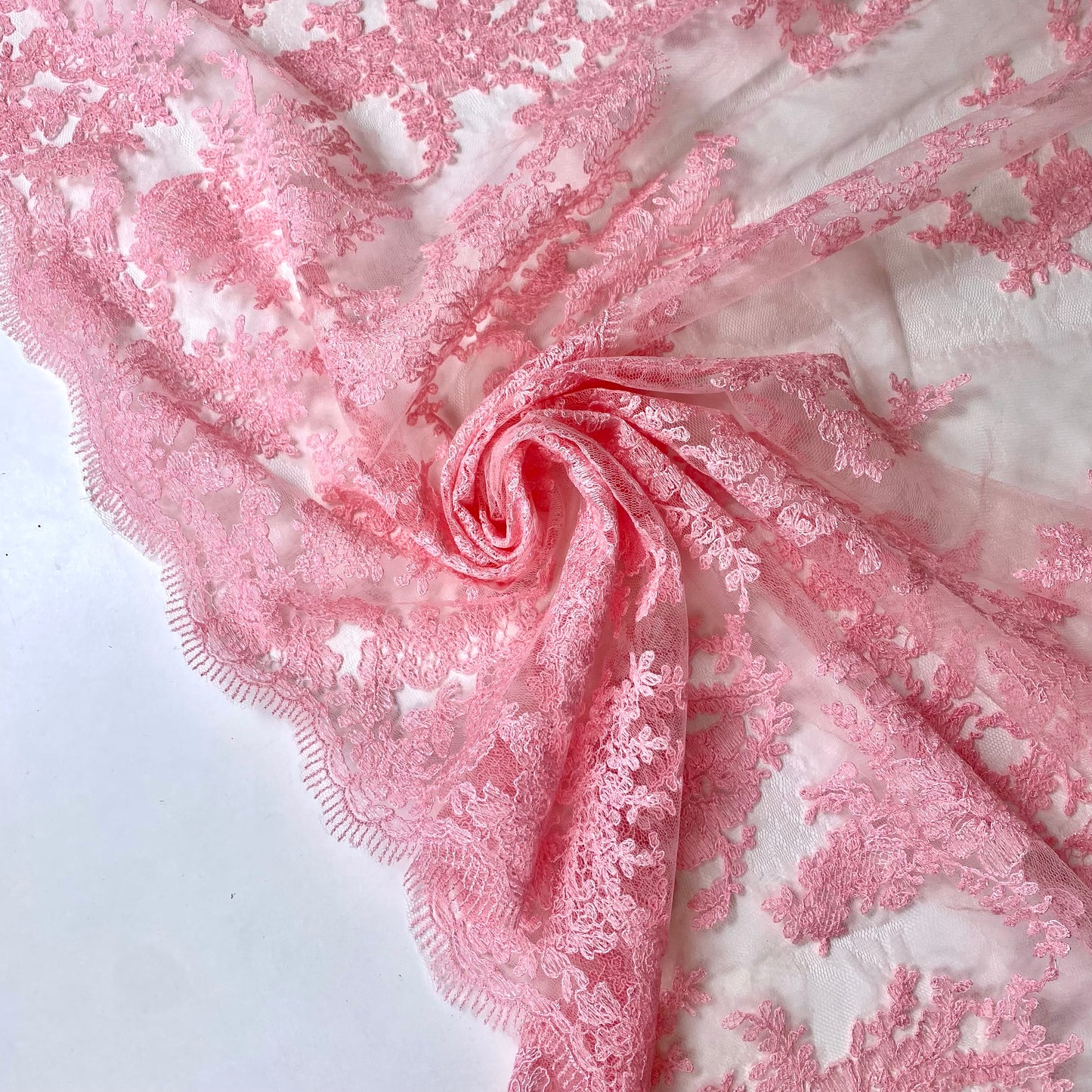 Renda Rosa Bordada Indicada para Cerimónia