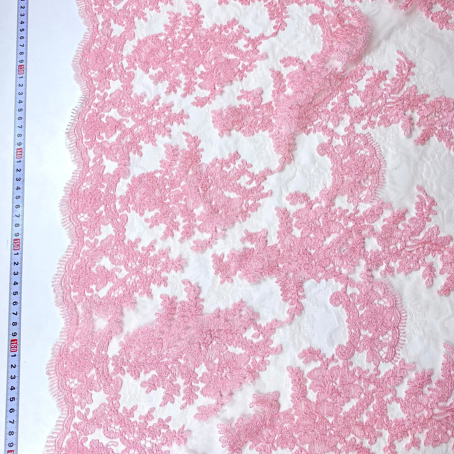 Renda Rosa Bordada Indicada para Cerimónia