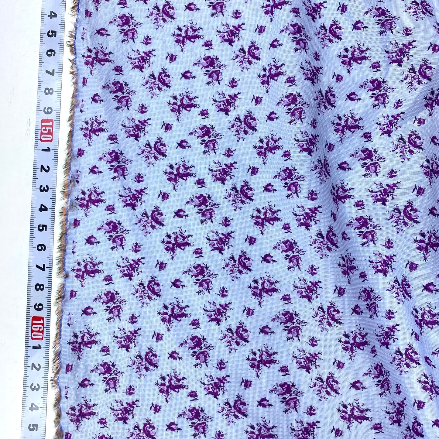 Cambray 100% Algodón con Fondo Lila Claro y Flores Moradas