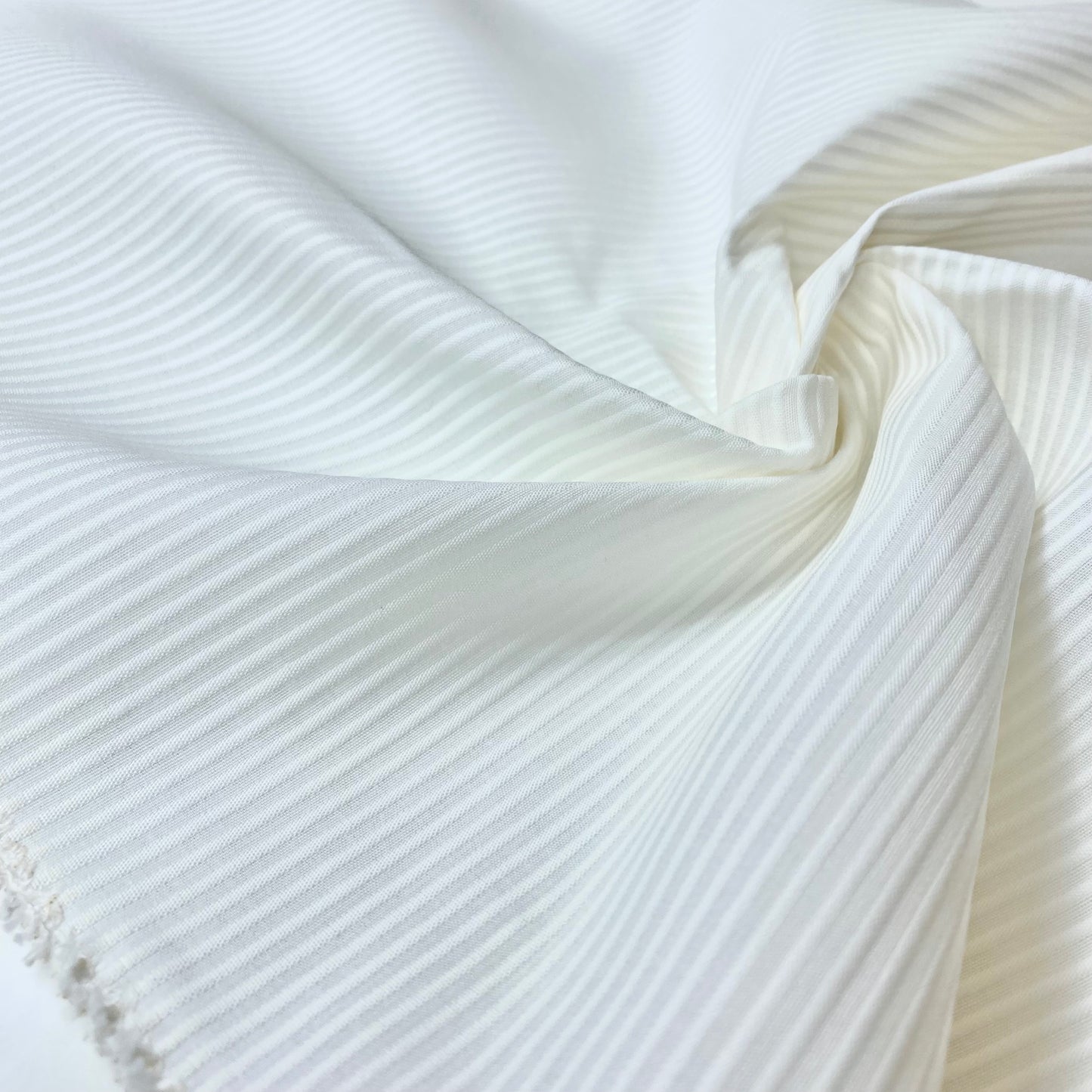 Tejido 100% Algodón Blanco Con Relieve Horizontal