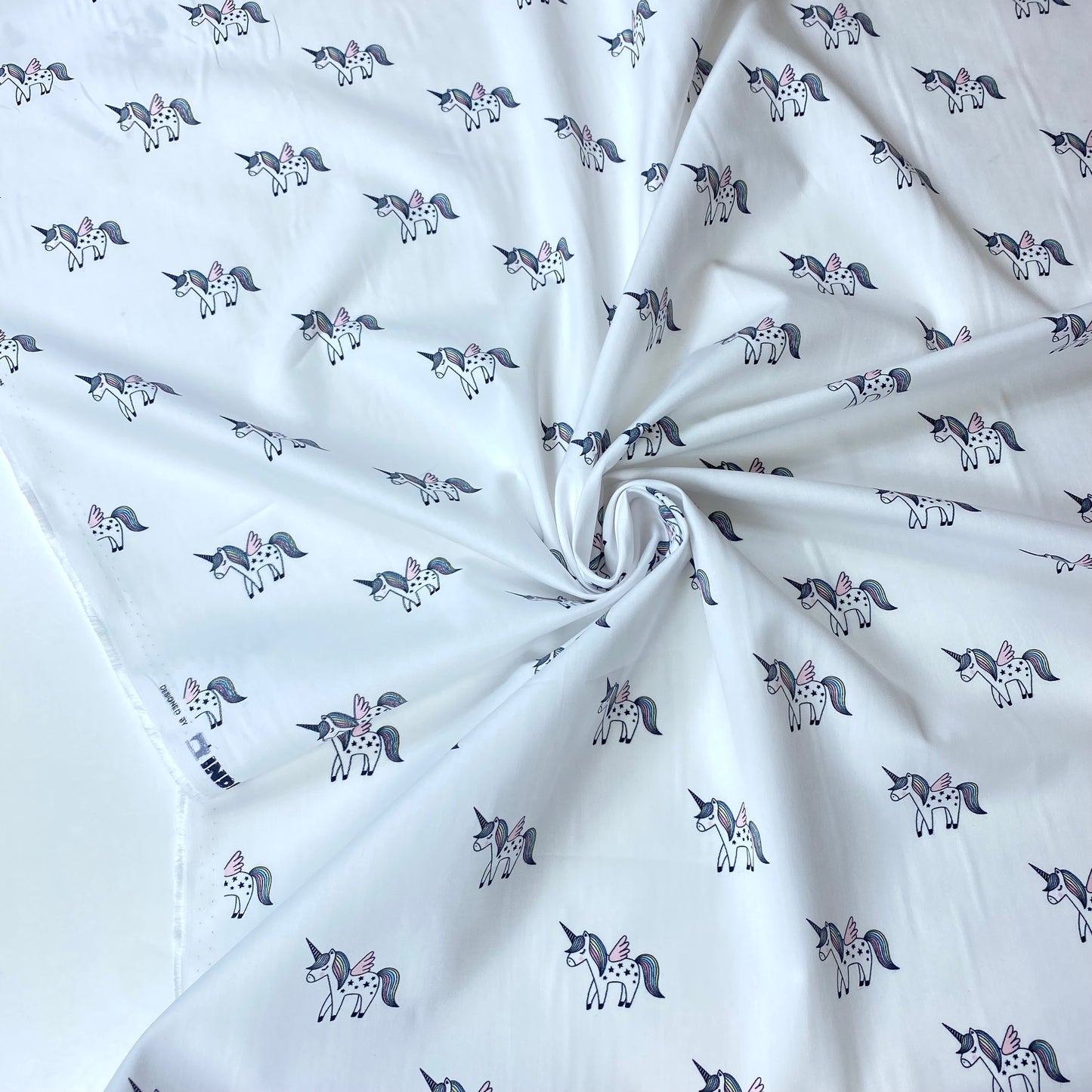 Batista 100% Algodón Blanca Con Unicornios