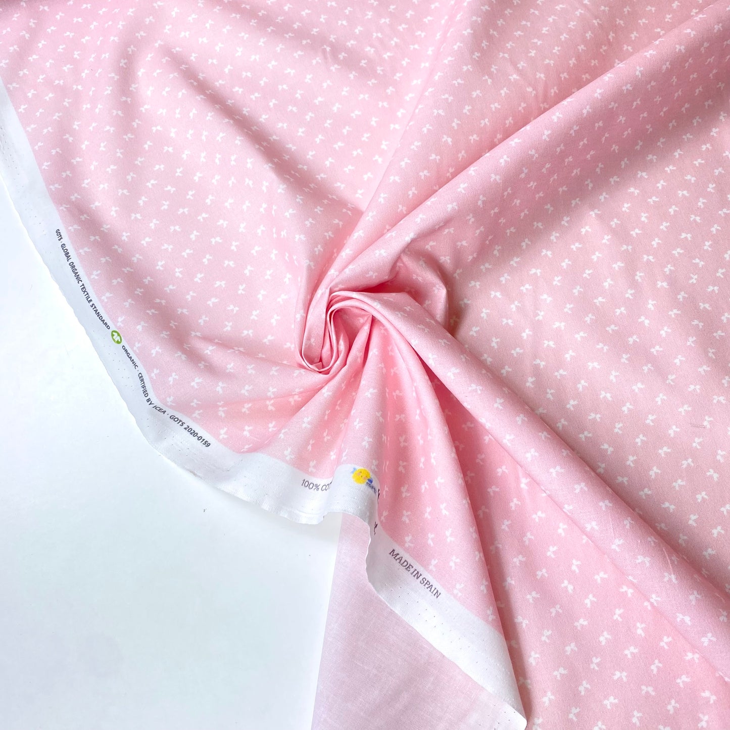 Cambray 100% Algodón Rosa Bebé Con Mariposas Blancas