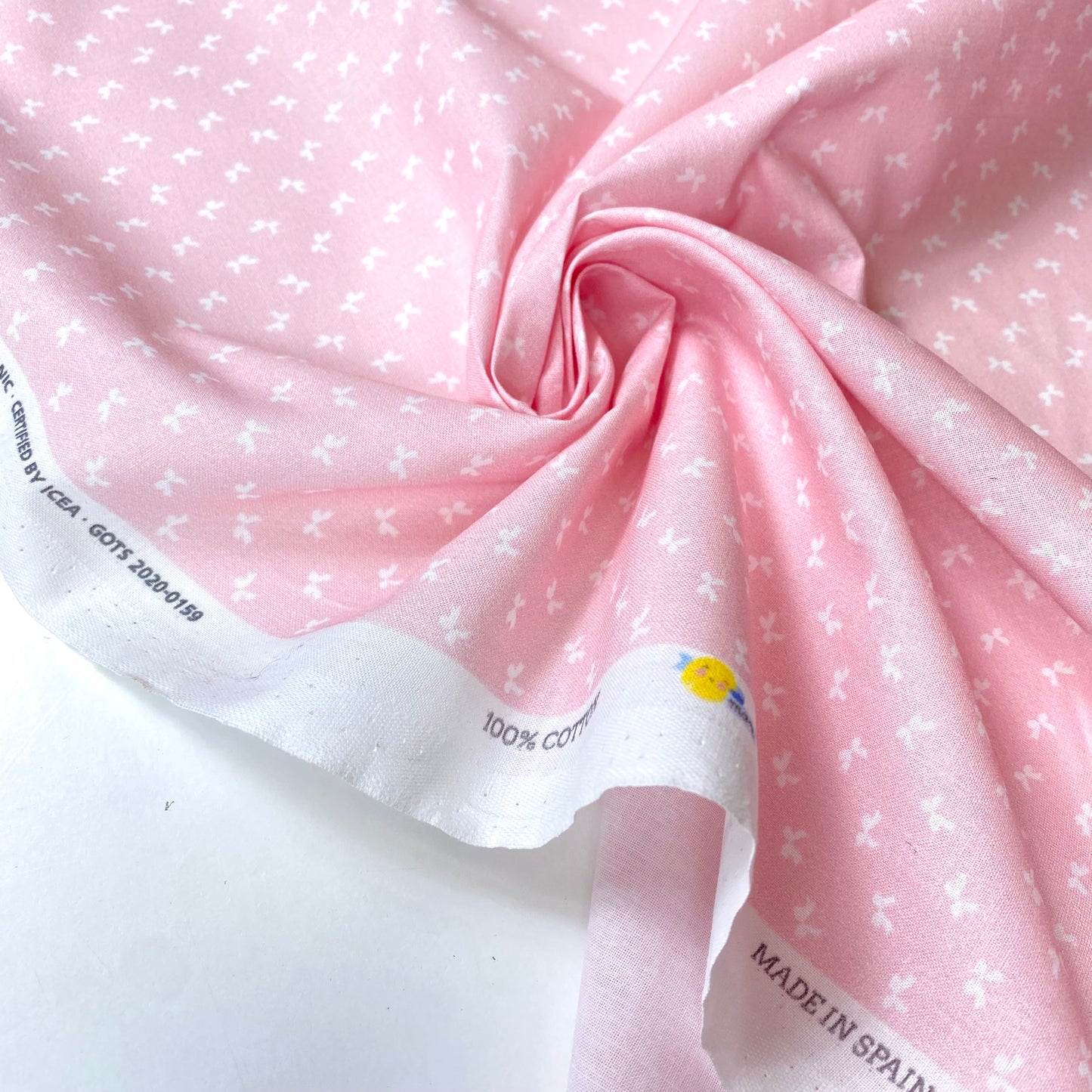 Cambray 100% Algodón Rosa Bebé Con Mariposas Blancas