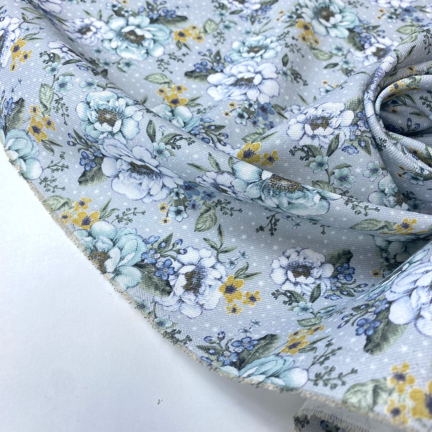 Sarga 100% Algodón Gris Con Flores Amarillas y Blancas