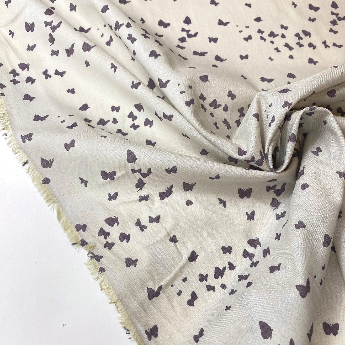 Popelina 100% Algodón Beige con Mariposas Marrones