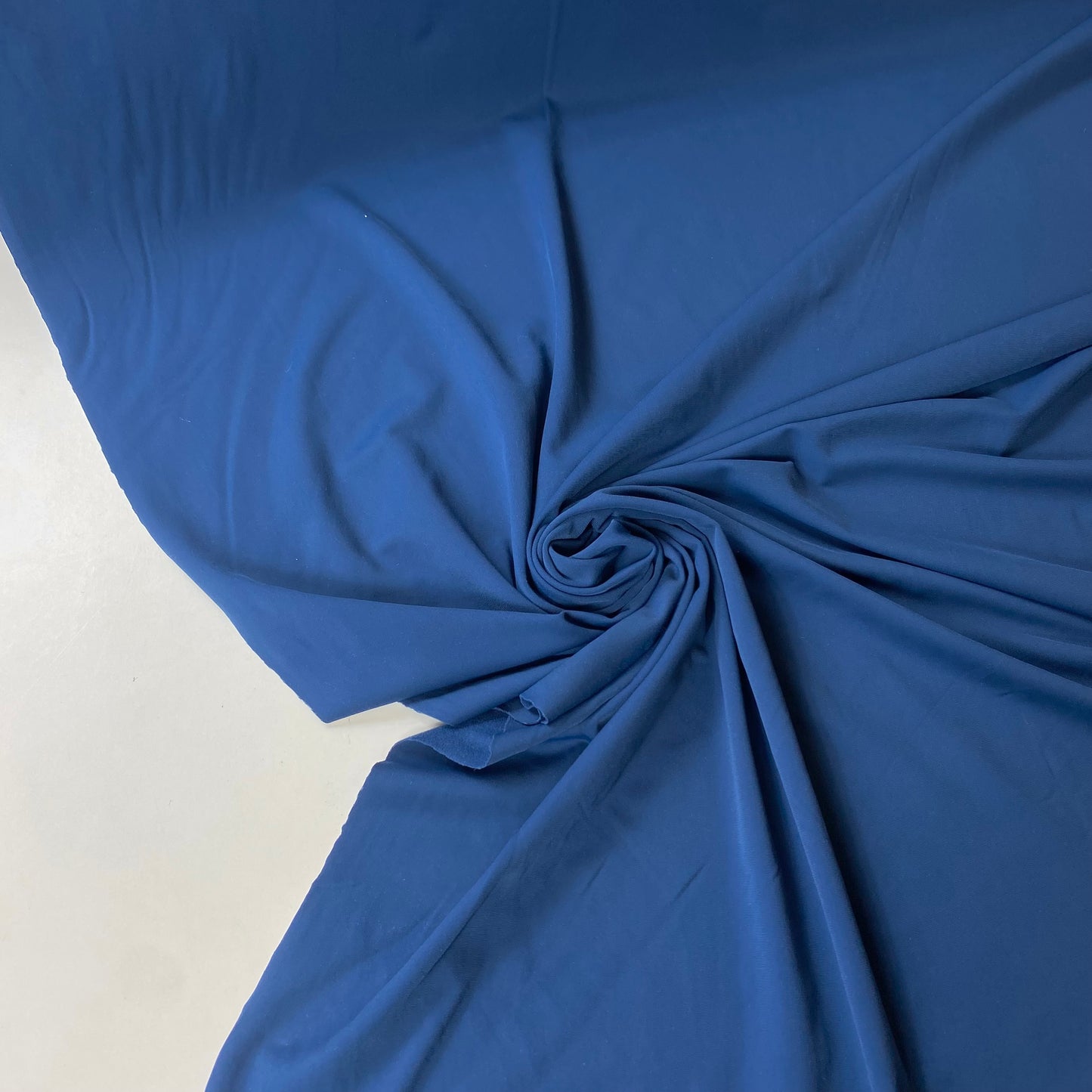 Lycra Carvico Com Ligeira Carda em Azul Marinho