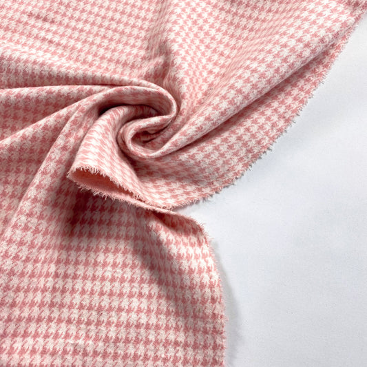 Malha jacquard pied poulet rosa e branca