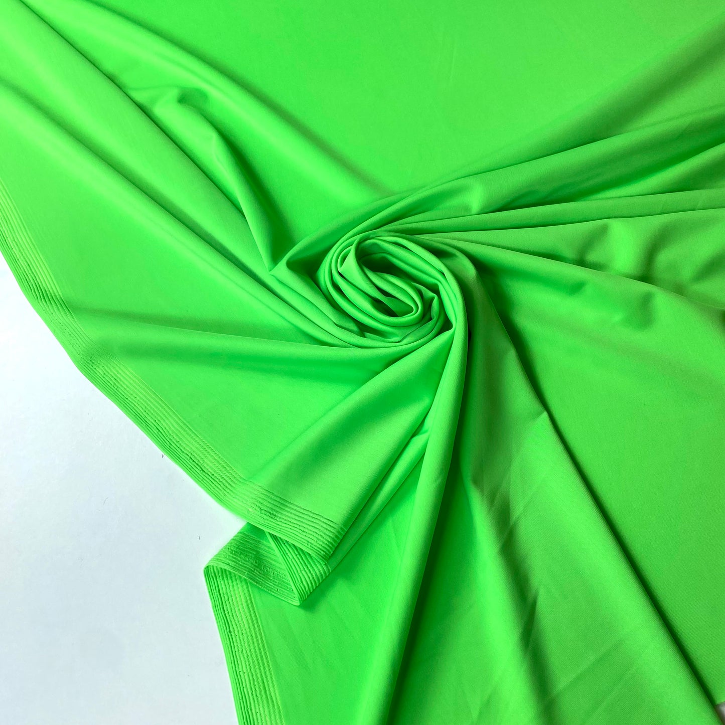 Lycra Mate Verde Néon Ideal Para Bikinis