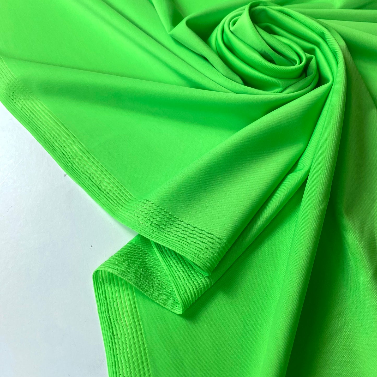 Lycra Mate Verde Néon Ideal Para Bikinis