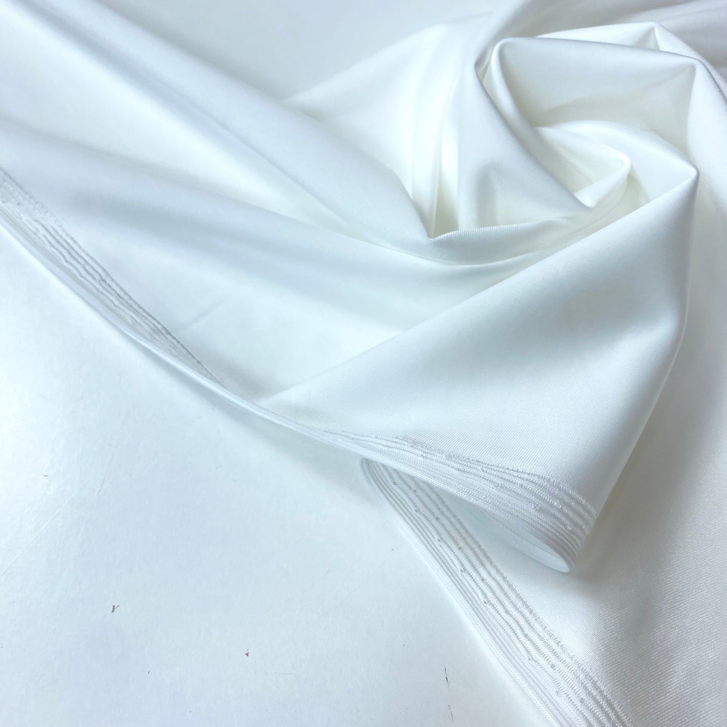 Lycra Com Brilho Branca Ideal Para Bikinis